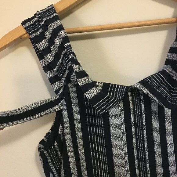 Dual Shoulder Strap Barcode Striped Button Down Tank - Picture 9 of 16